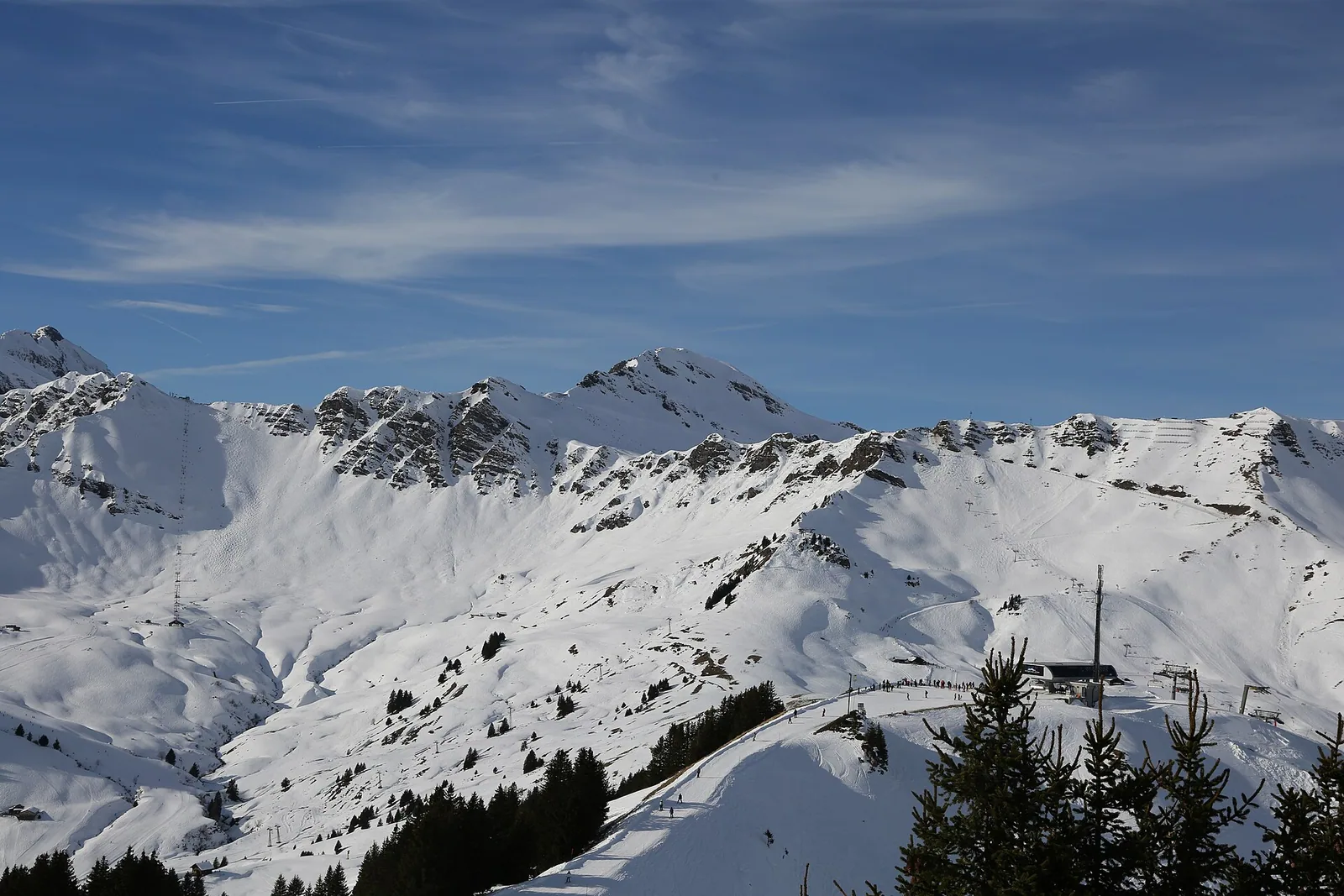 Skiing in Champéry - Portes de Soleil with mountain range