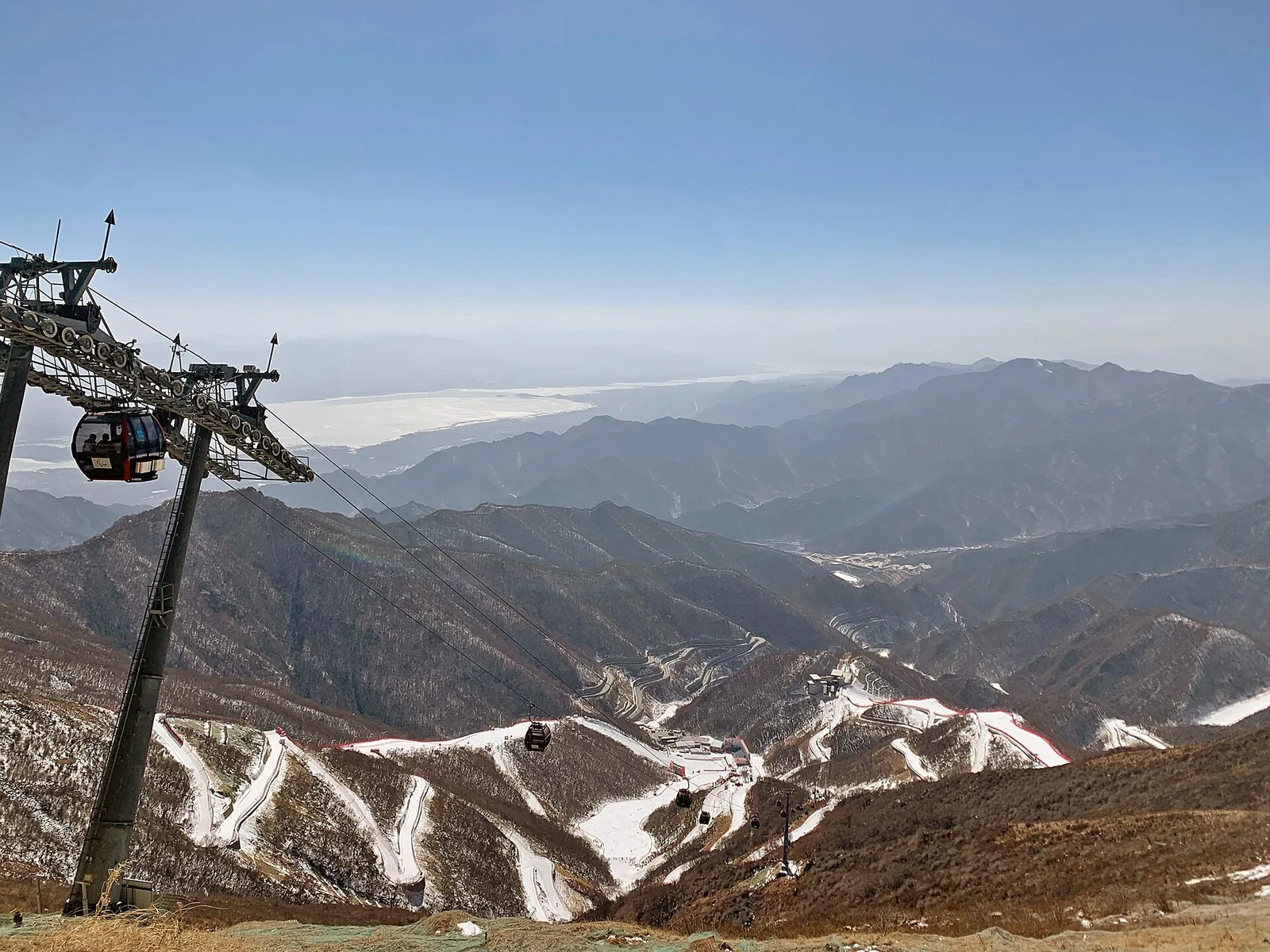 Yanqing (Alpine) Venue view over courses edit