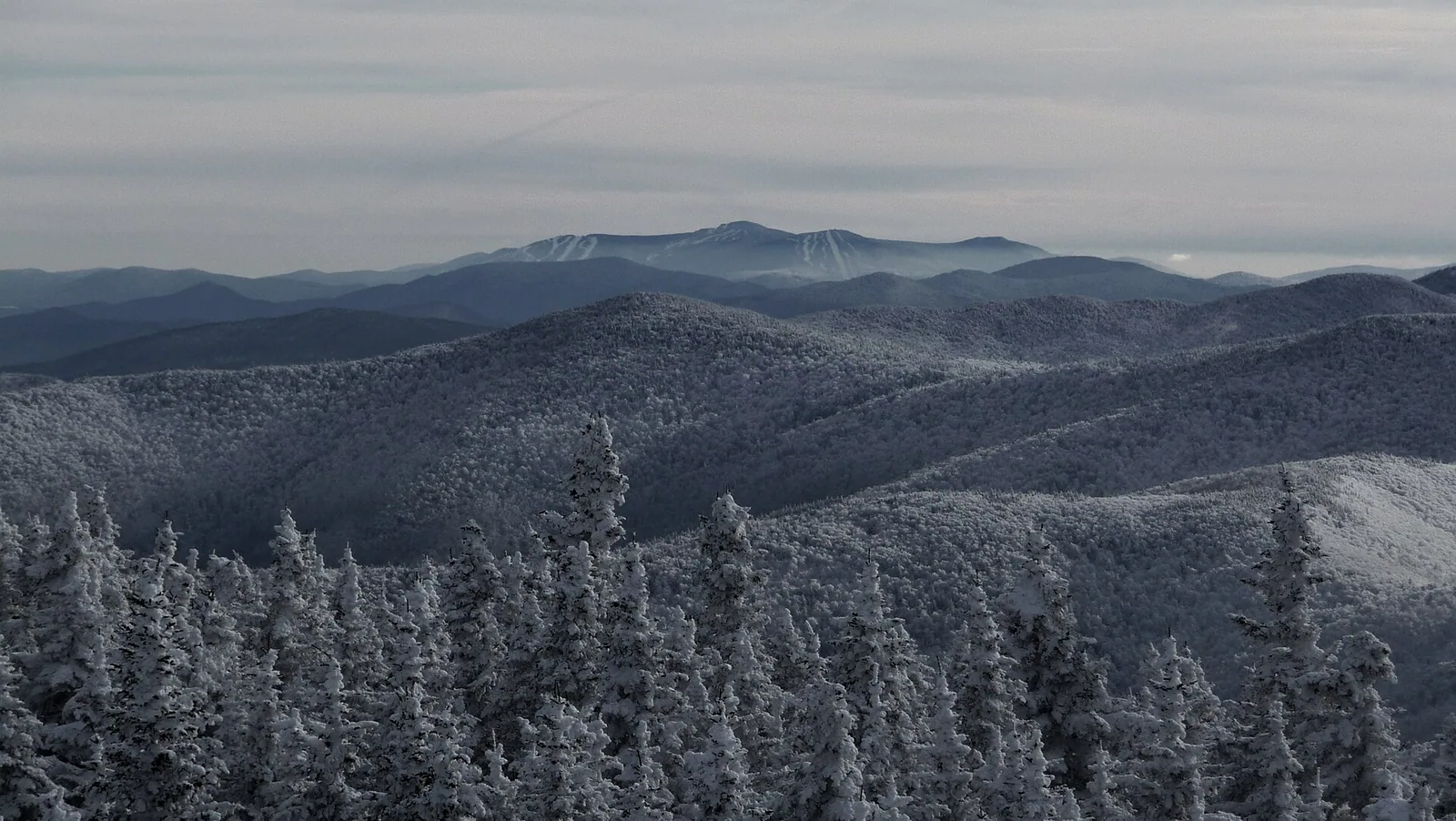 Killington and Pico from Lincoln Peak at Sugarbush - panoramio