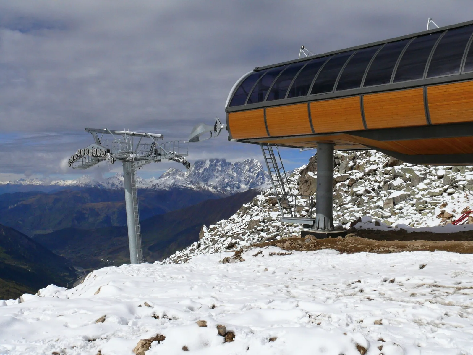 Tetnuldi chairlift 3052m October 2015