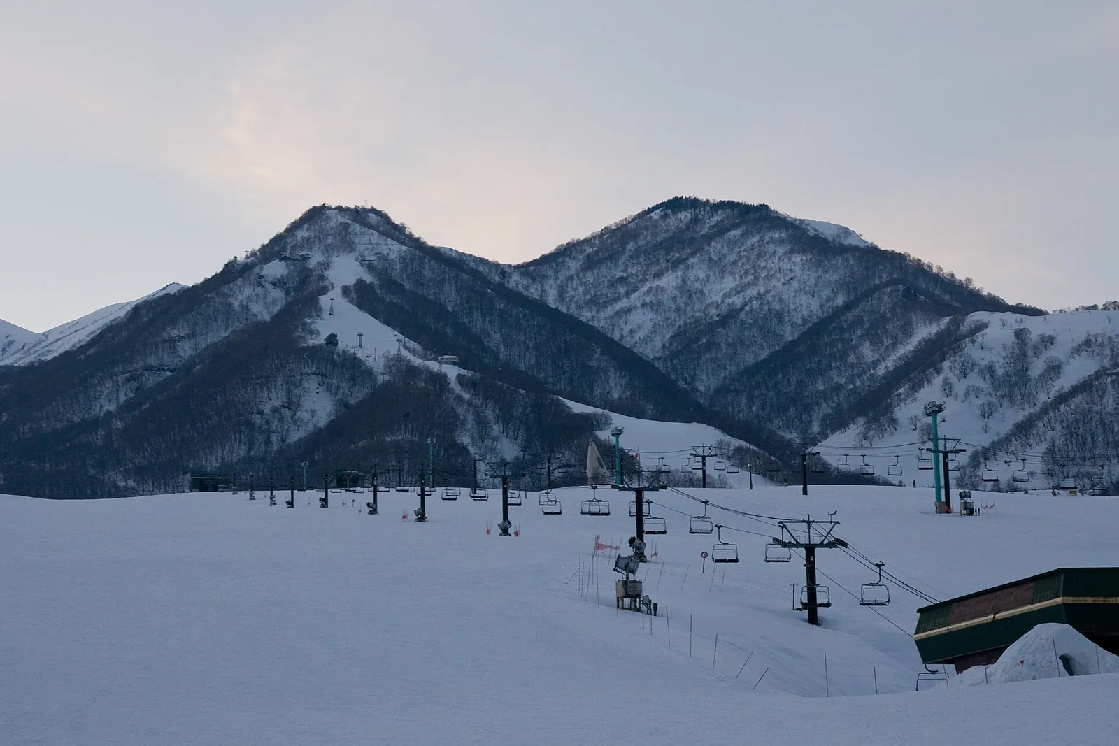 Tsugaike-Kogen Ski resort 01