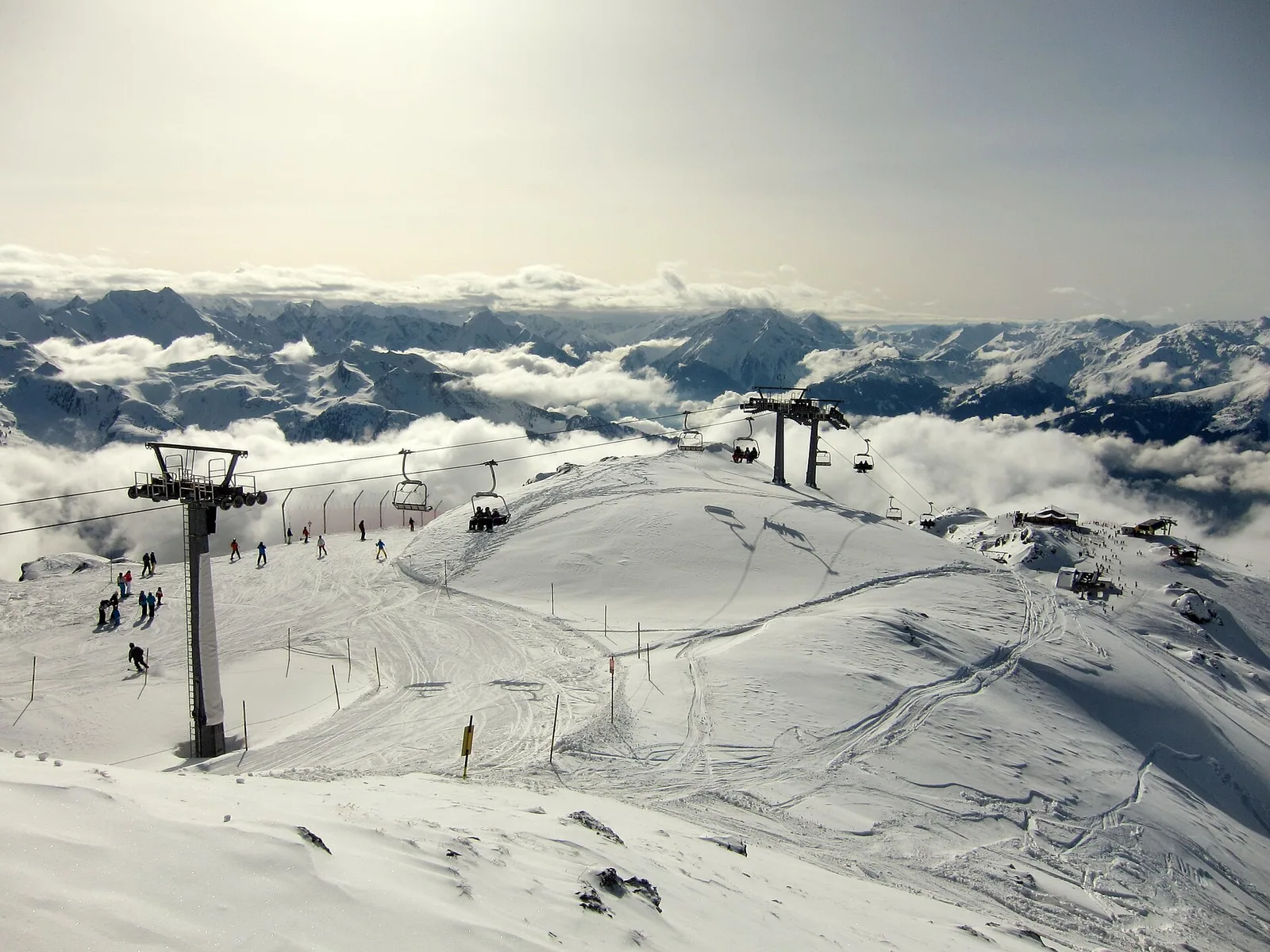 Ski area Zillertal with lots of possibilities of making skitours of a whole day - panoramio
